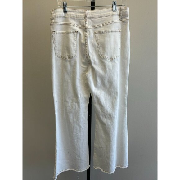 Women's White Light Washed Distressed Flare Jeans NWT #26263 - Picture 2 of 2